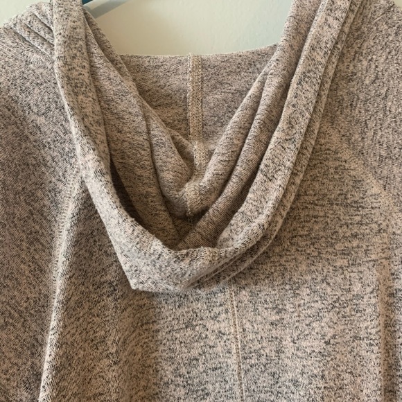 Cardigan with hood - Picture 3 of 3